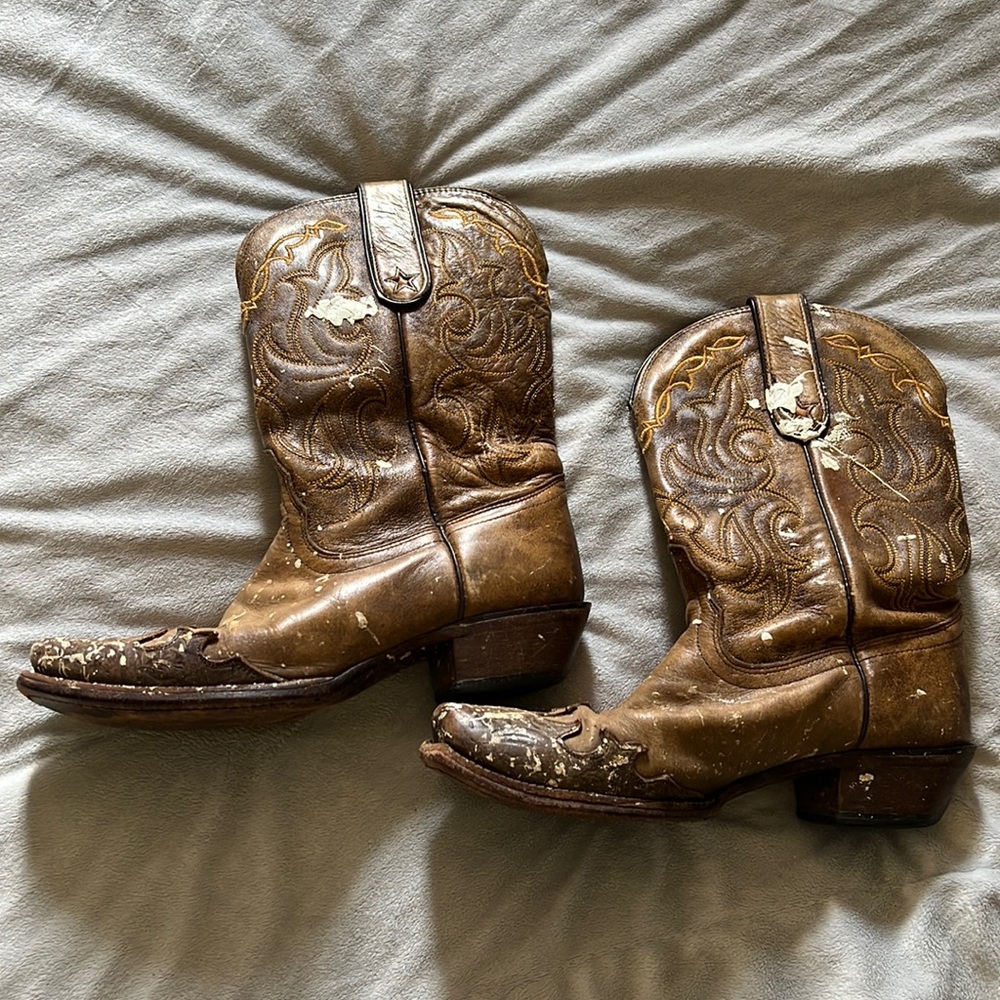 Tony lama cowboy boots.